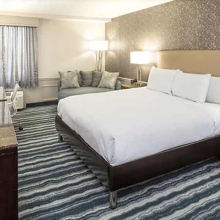 Doubletree By Hilton Hotel Уилмингтон Экстерьер фото