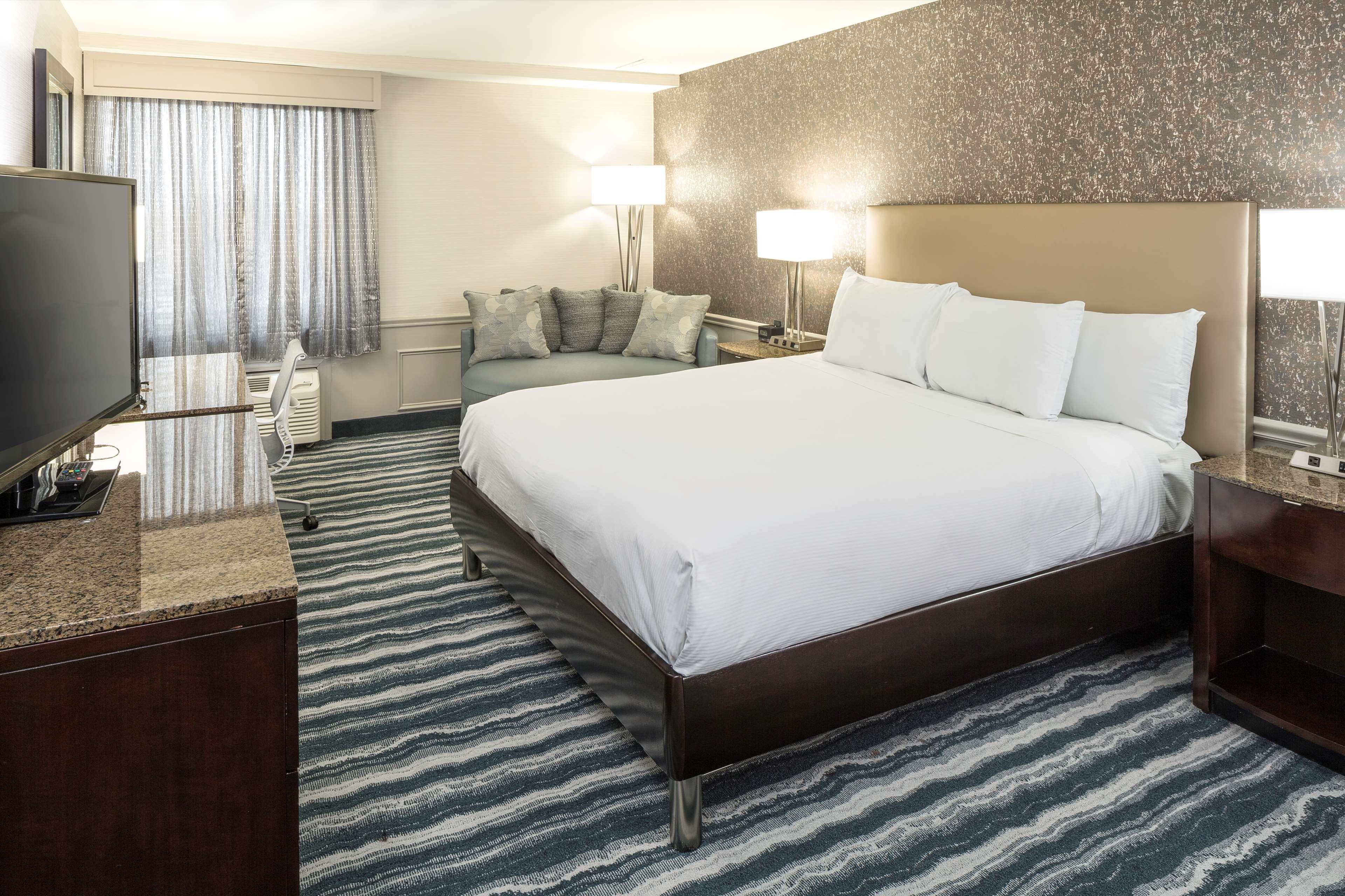 Doubletree By Hilton Hotel Уилмингтон Экстерьер фото